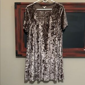 POL Shimmering Velvet Midi Dress in lavender tone & brown